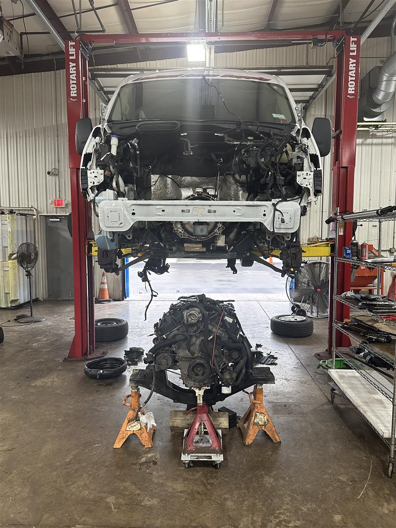 Engine Replacement | Lou's Car Care Center, Inc.